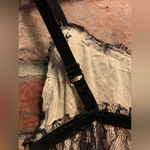 Dress with lace details Too Fast Cirque Couture - Picture 3 of 4